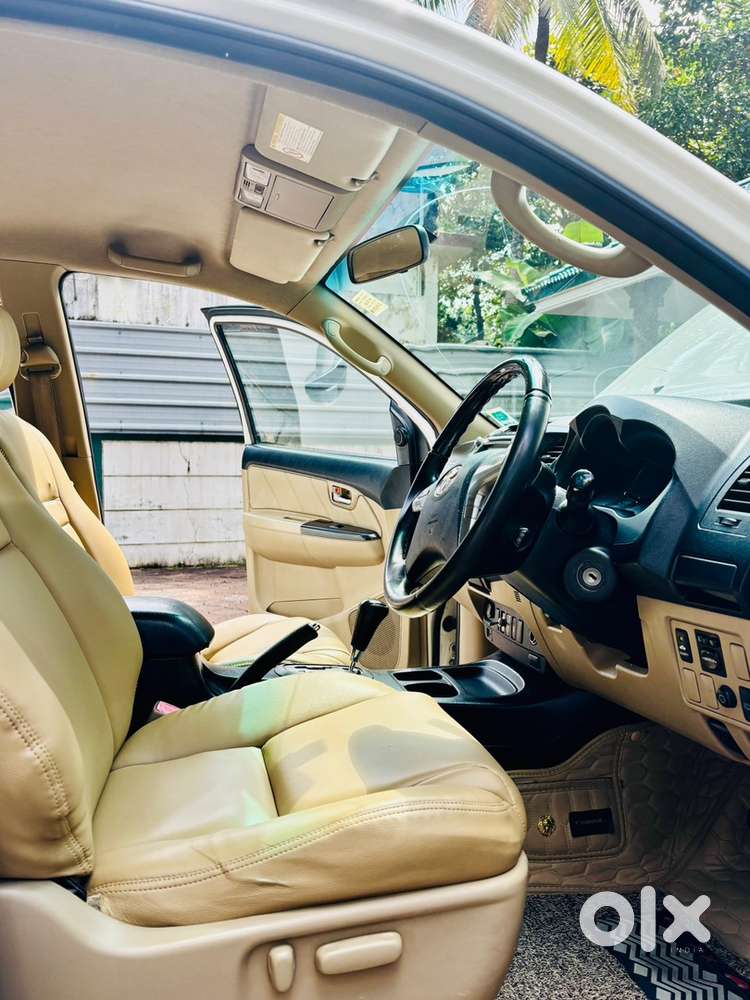 Toyota Fortuner 2015 Diesel 142 Km Driven