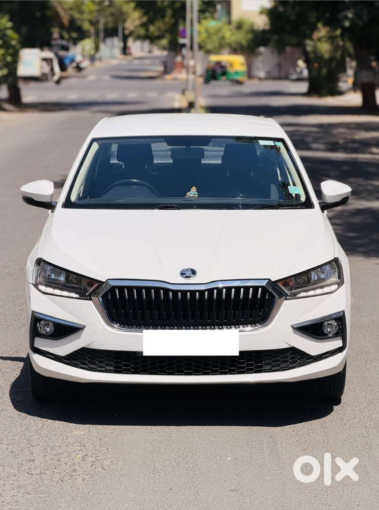 Skoda Slavia Ambition 1.0l Tsi At, 2022, Petrol