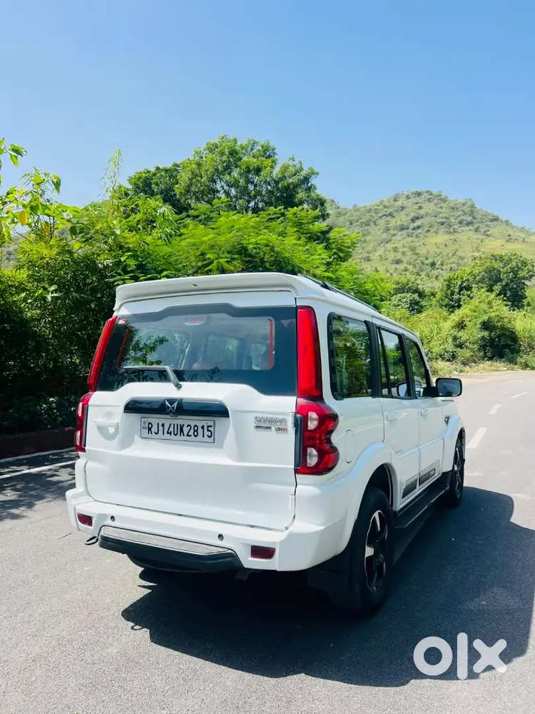 Mahindra Scorpio Classic  S11 2024