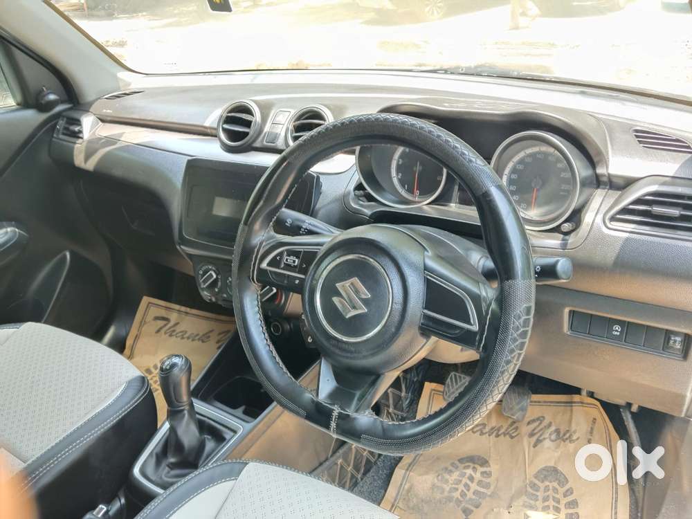 Maruti Suzuki Swift Vxi + Manual, 2022, Petrol