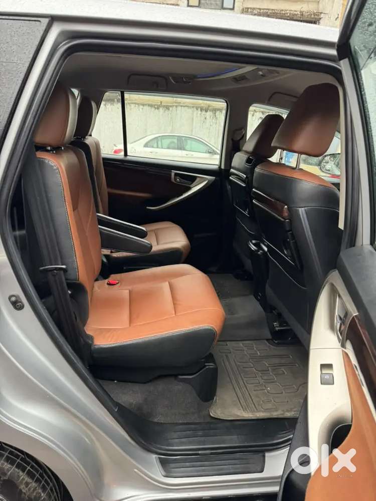 Toyota Innova Crysta 2017