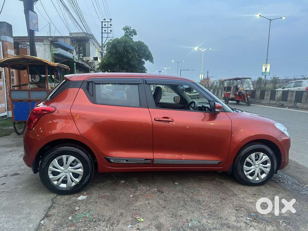 Maruti Suzuki Swift Vxi Optional, 2023, Petrol