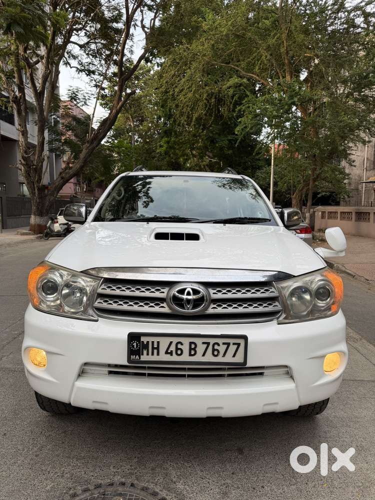 Toyota Fortuner 3.0 4x4 Manual, 2011, Diesel