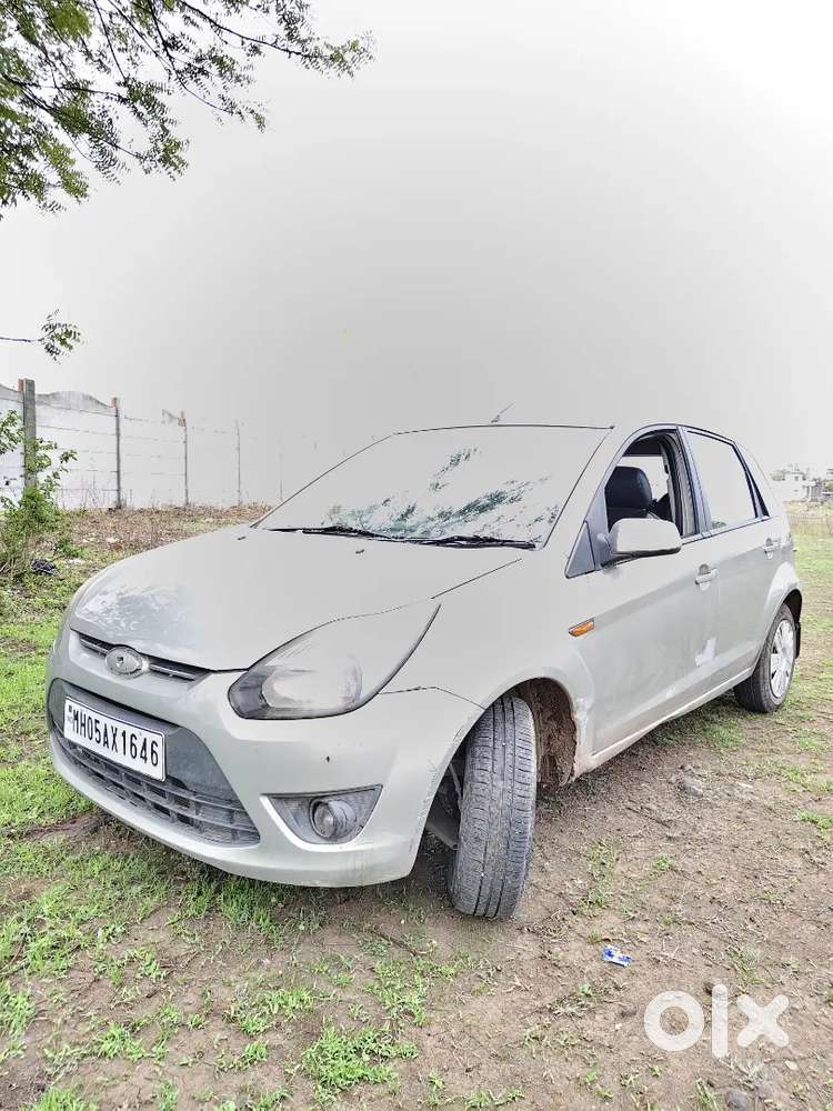 Ford Figo Trend 2011 Petrol Second