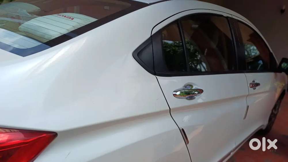 > *`honda City V 2018 Single Owner 360 Camera Showroom Condition - 8 L