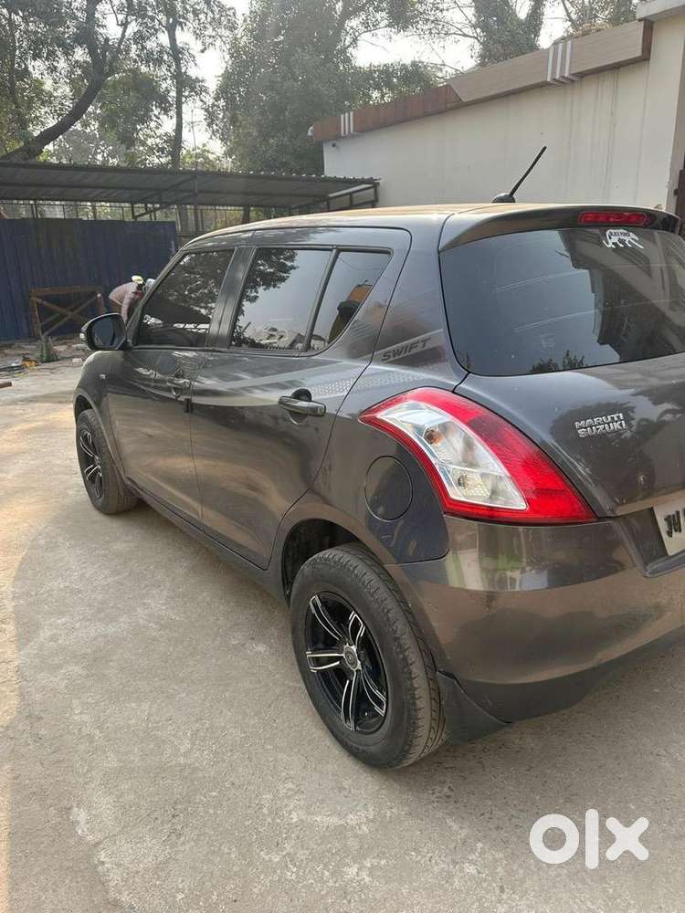 Maruti Suzuki Swift 2015 Diesel Well Maintained