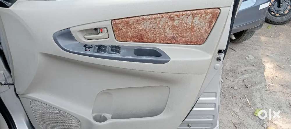 Toyota Innova 2013