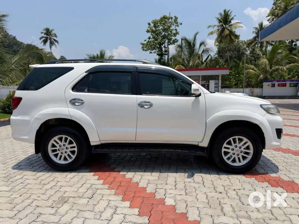 Fortuner 2wd Diesel Automatic Showroom Condition