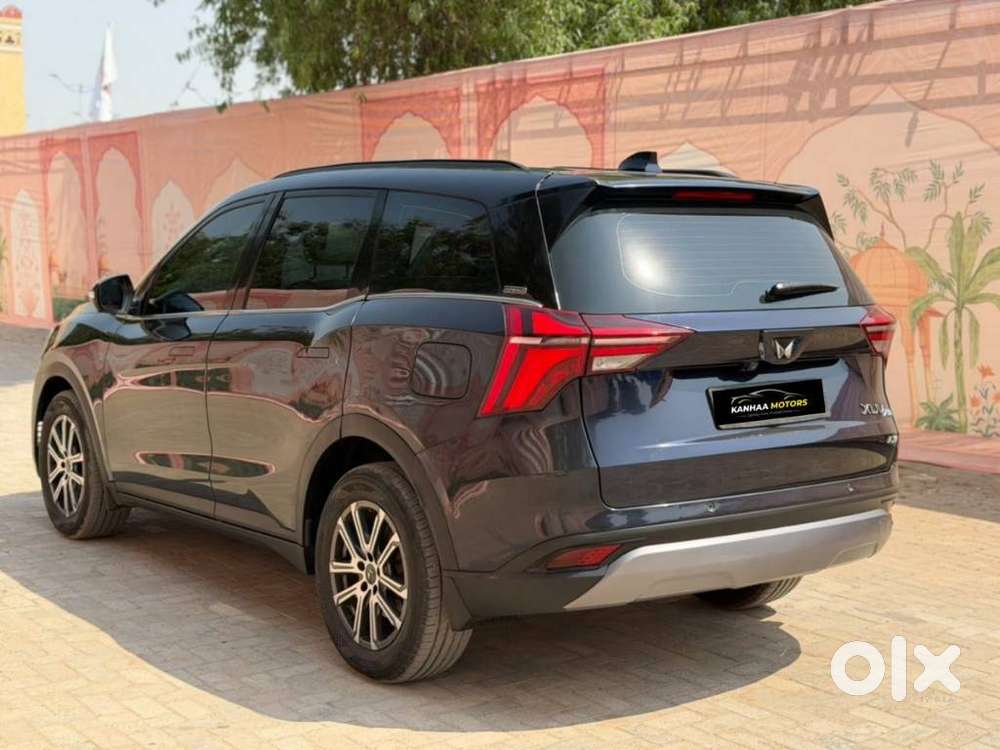 Mahindra Xuv700 2.0 Ax 7 Petrol At Str, 2023, Petrol
