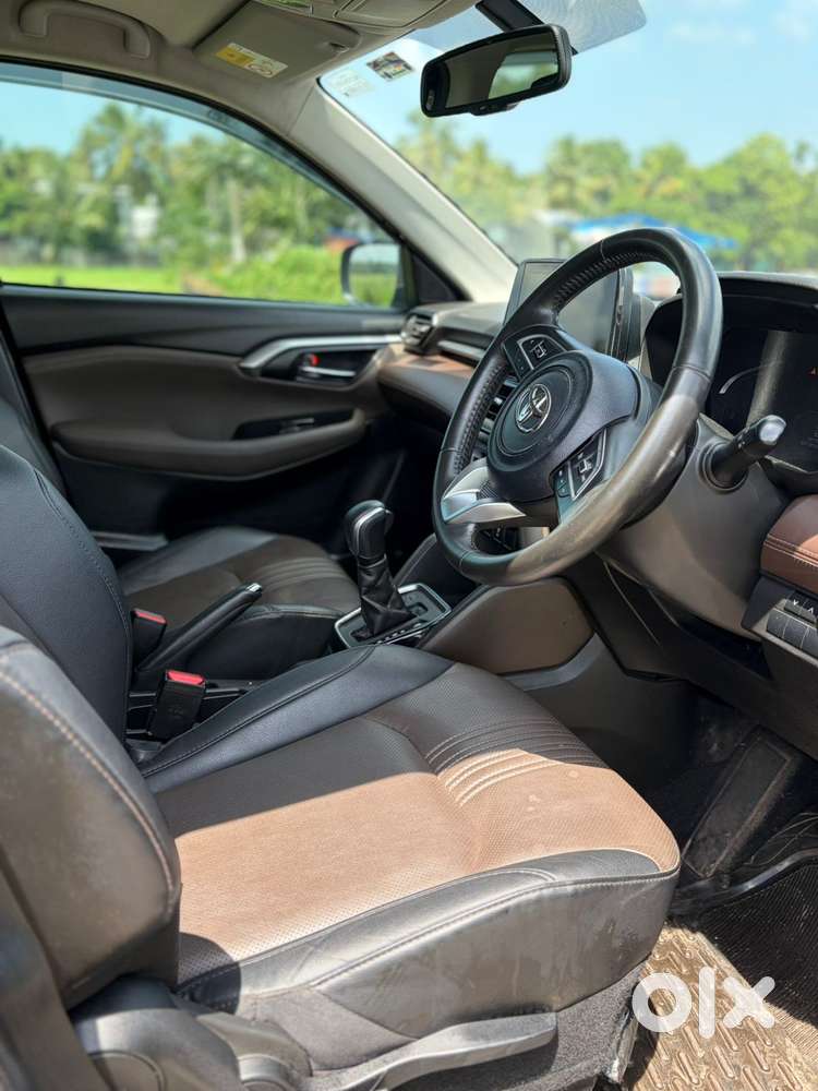 Toyota Urban Cruiser Hyryder 1.5 V Hybrid, 2021, Cng & Hybrids