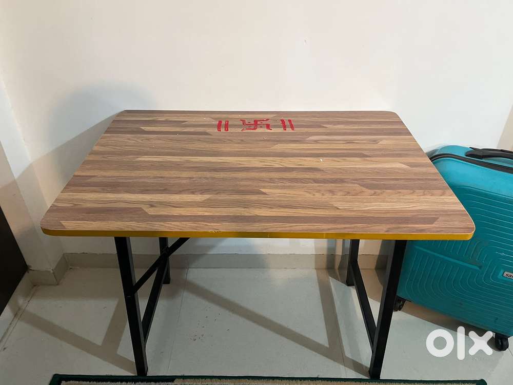 Foldable Study Table for Sale – New