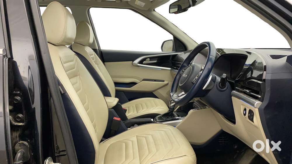 Kia Carens 1.4 Luxury Plus Dct 7 Str, 2022, Petrol