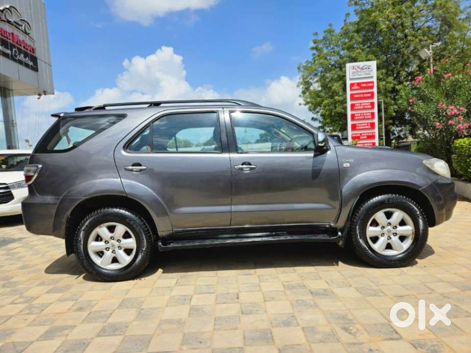 Toyota Fortuner 3.0 Ltd, 2011, Diesel