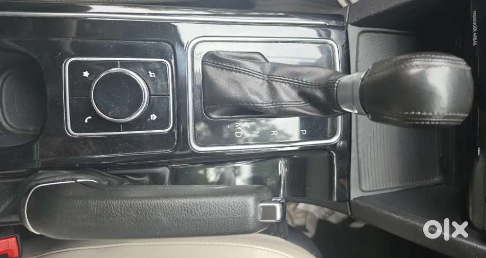 Mahindra Xuv700 2021 Petrol Automatic