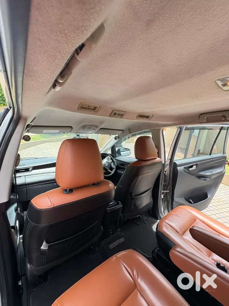Innova Crysta 2.8g Automatic