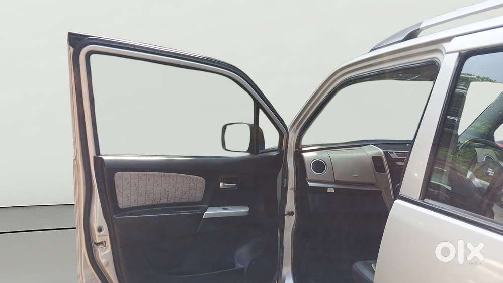 Maruti Suzuki Wagon R 1.0 Vxi Amt, 2016, Petrol