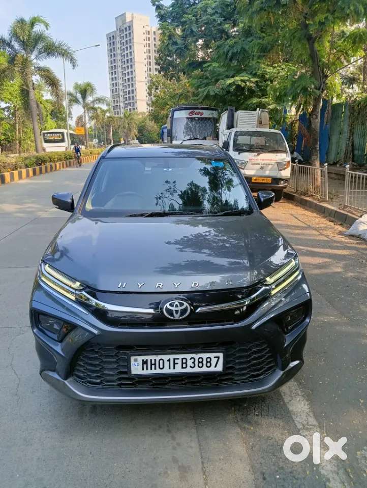 Toyota Urban Cruiser Hyryder, 2025, Petrol