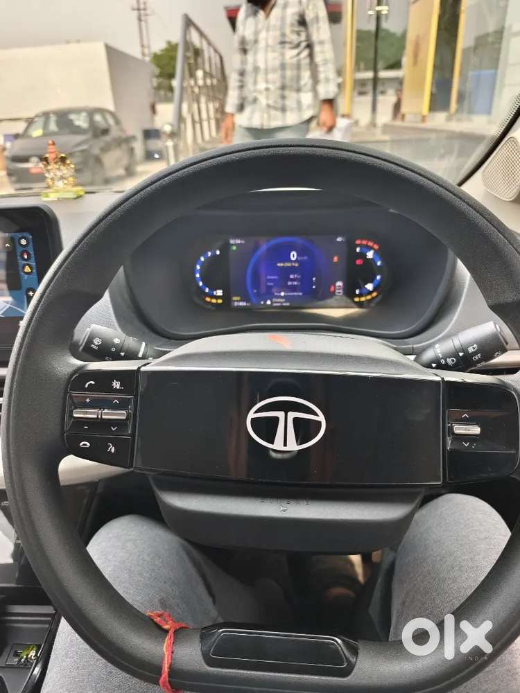 Tata Nexon Cng Creative Plus Ps 2025 Model