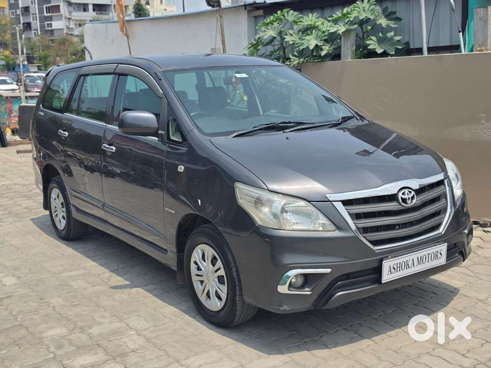 Toyota Innova 2.5 G (diesel) 8 Seater, 2015, Diesel