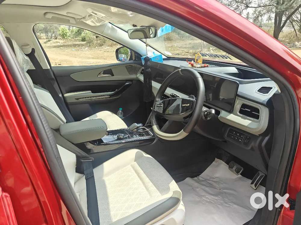 Mahindra Xev 9e 2025 Electric 8850 Km Driven