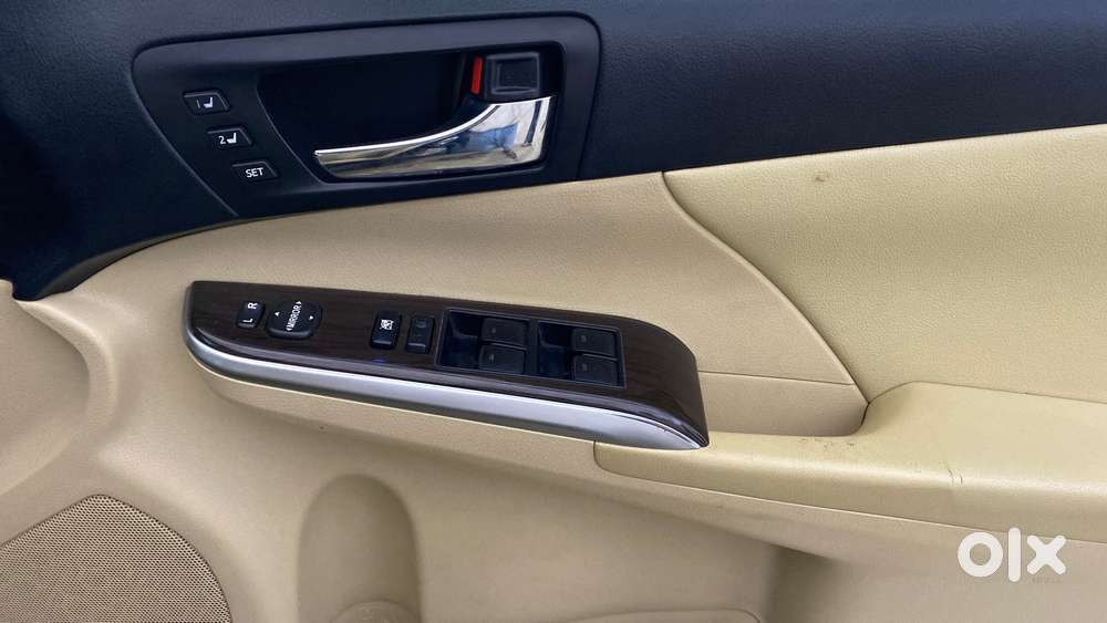 Toyota Camry Hybrid, 2016, Petrol