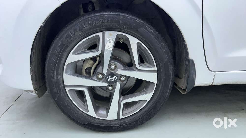Hyundai Aura 1.2 Sx Cng, 2023, Cng & Hybrids