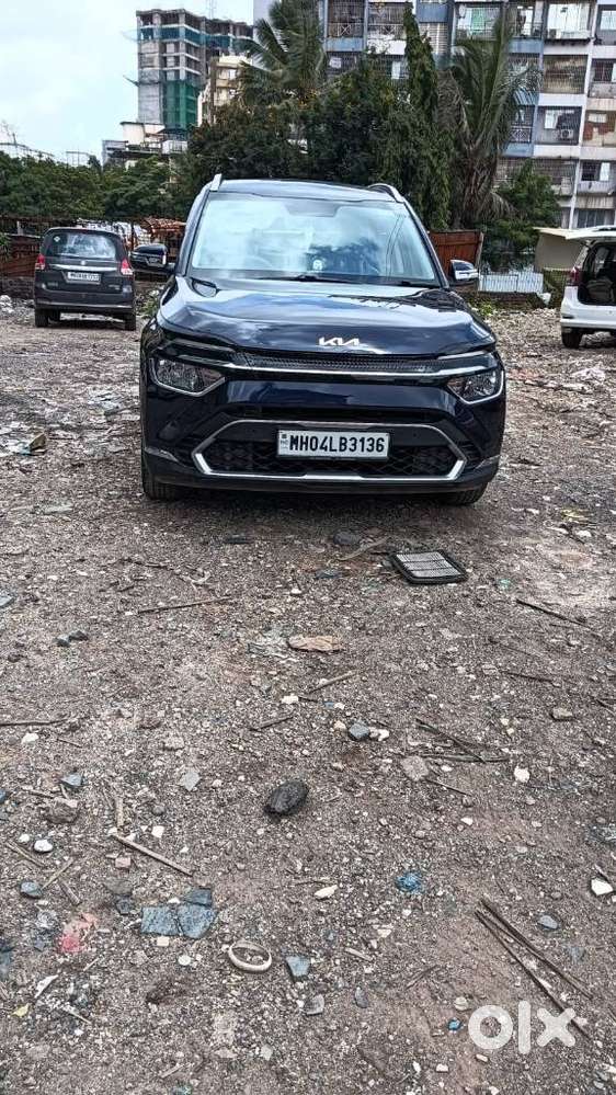 Kia Carens, 2022, Petrol