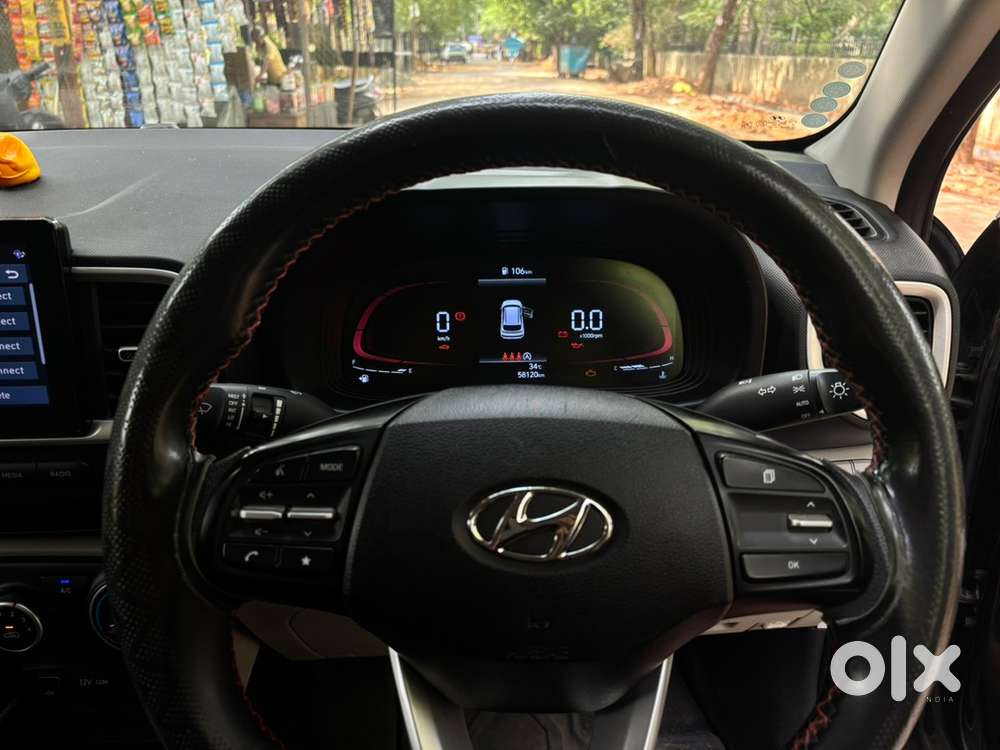 Hyundai Venue Petrol 2023