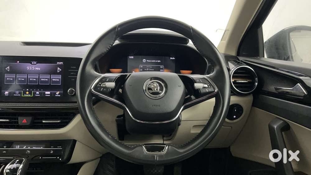 Skoda Slavia Style 1.0l Tsi At, 2022, Petrol