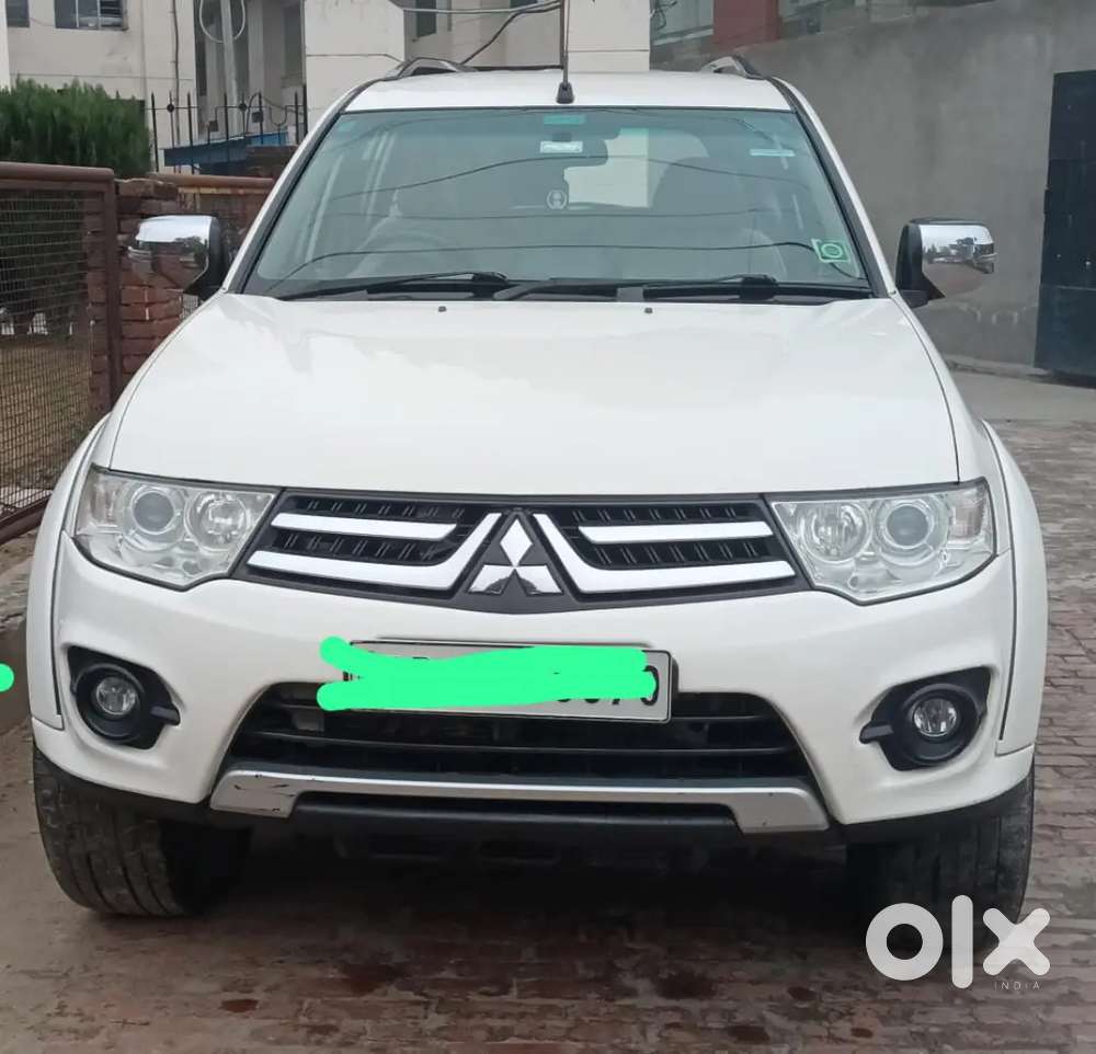 Mitsubishi Pajero Sport 2015