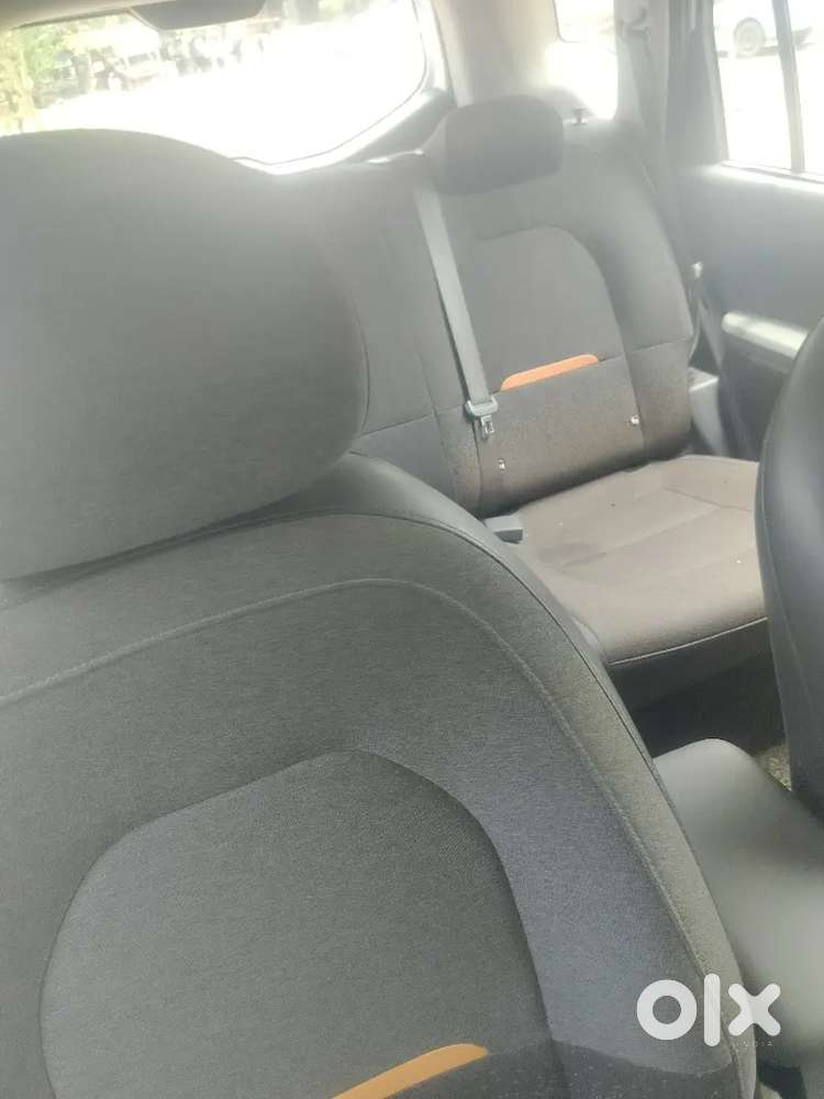 Kia Carens 2025