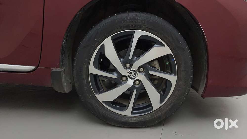 Toyota Glanza 1.2 V Amt, 2024, Petrol