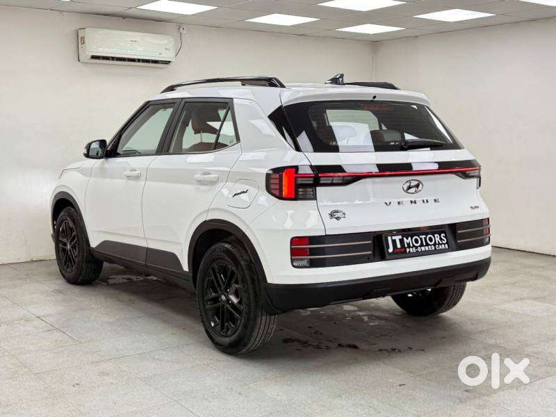 Hyundai Venue 1.0 Sx (o) Turbo Dct, 2024, Petrol