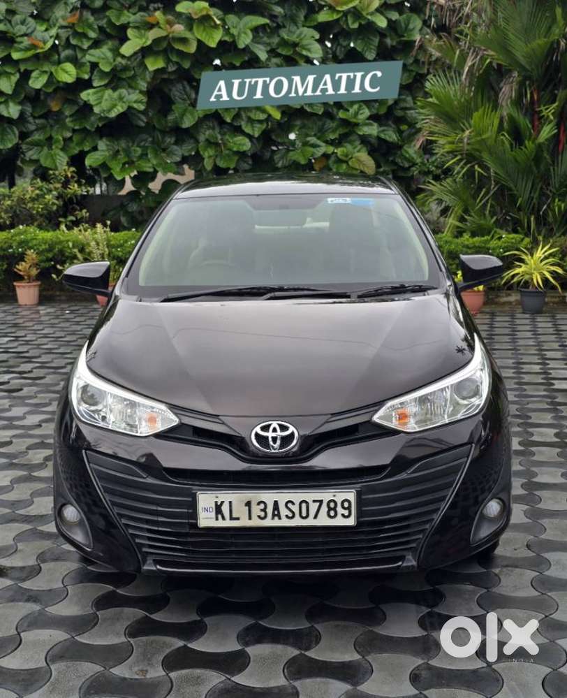 Toyota Yaris J Cvt, 2020, Petrol