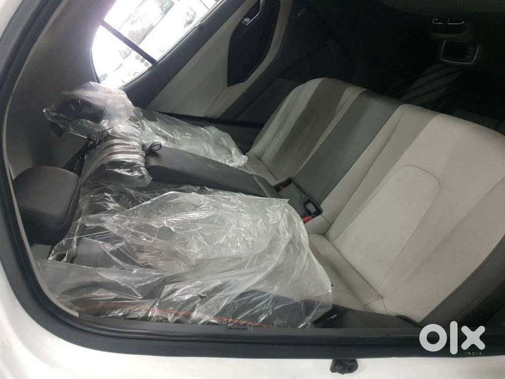Hyundai Creta 1.5 Sx (o) Ivt Petrol, 2025, Petrol
