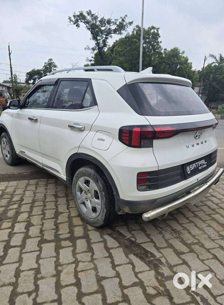 Hyundai Venue S 1.2 Petrol, 2023, Petrol