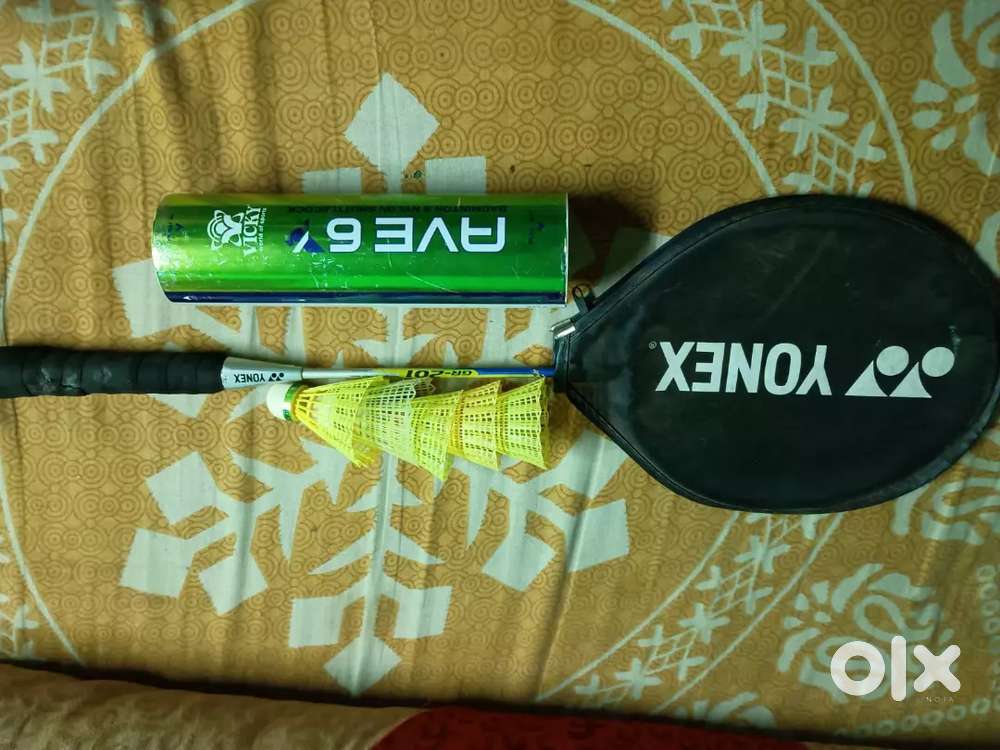 A yonex badminton racket is to be sold and price can be low up to 950 ...
