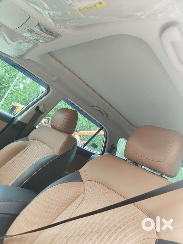 Hyundai Alcazar 1.5 Tdct Signature (o) 7s Petrol, 2025, Petrol