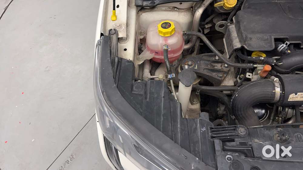 Mahindra Xuv300 W8 Option, 2021, Petrol