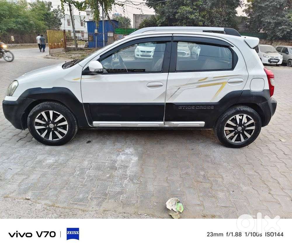 Toyota Etios Cross 1.2l G, 2015, Diesel
