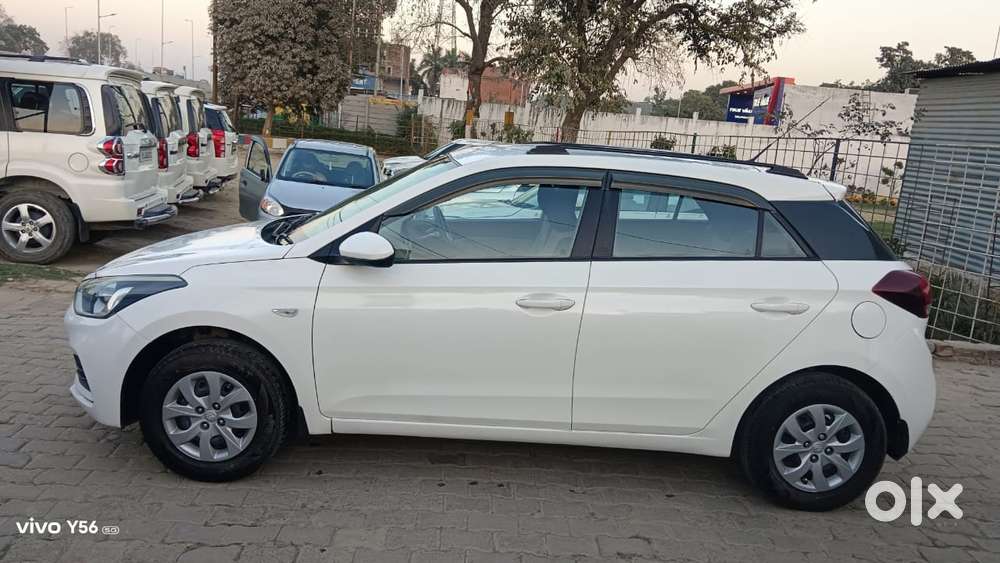 Hyundai I20 Petrol Cvt Magna Executive, 2018, Petrol