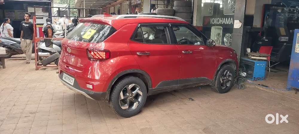 Hyundai Venue 2019 Petrol Well Maintained All Service Record Available