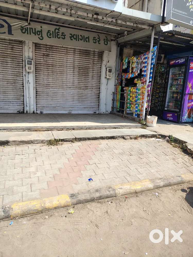 Rent for Shop chandlodiya mein road