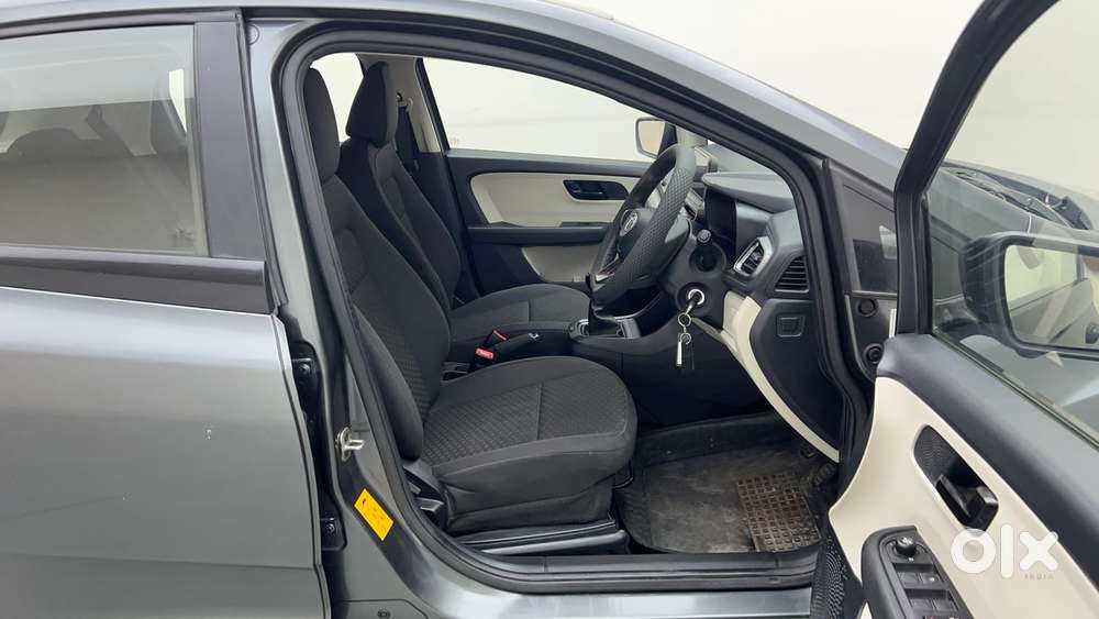 Tata Altroz 1.2 Xm Plus, 2021, Petrol