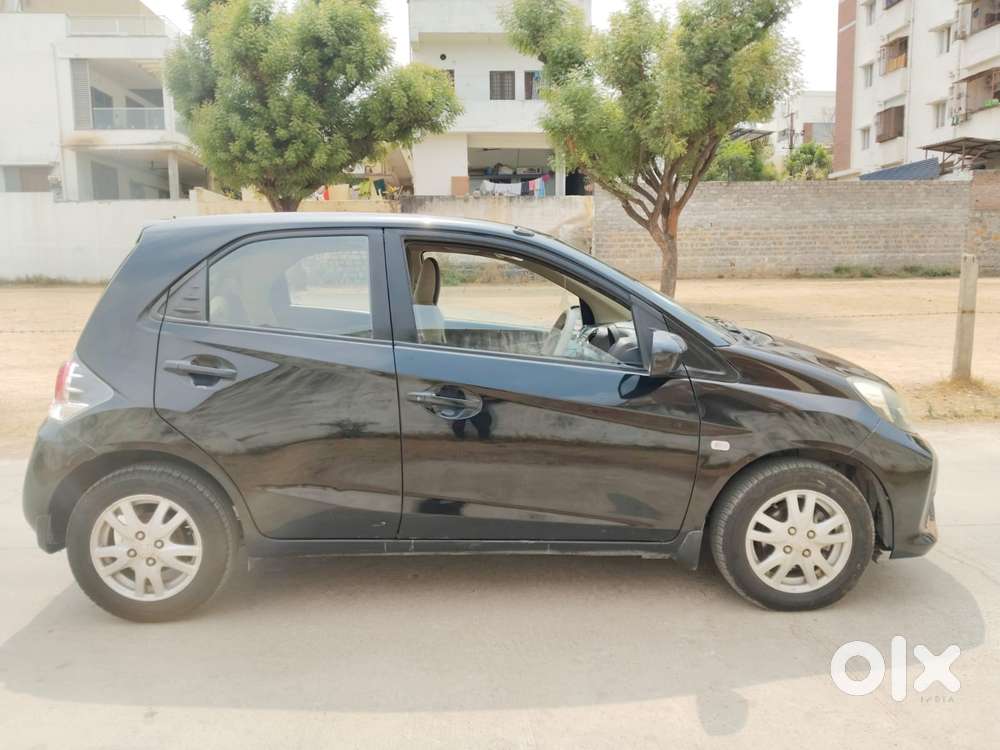 Honda Brio V Automatic, 2013, Petrol