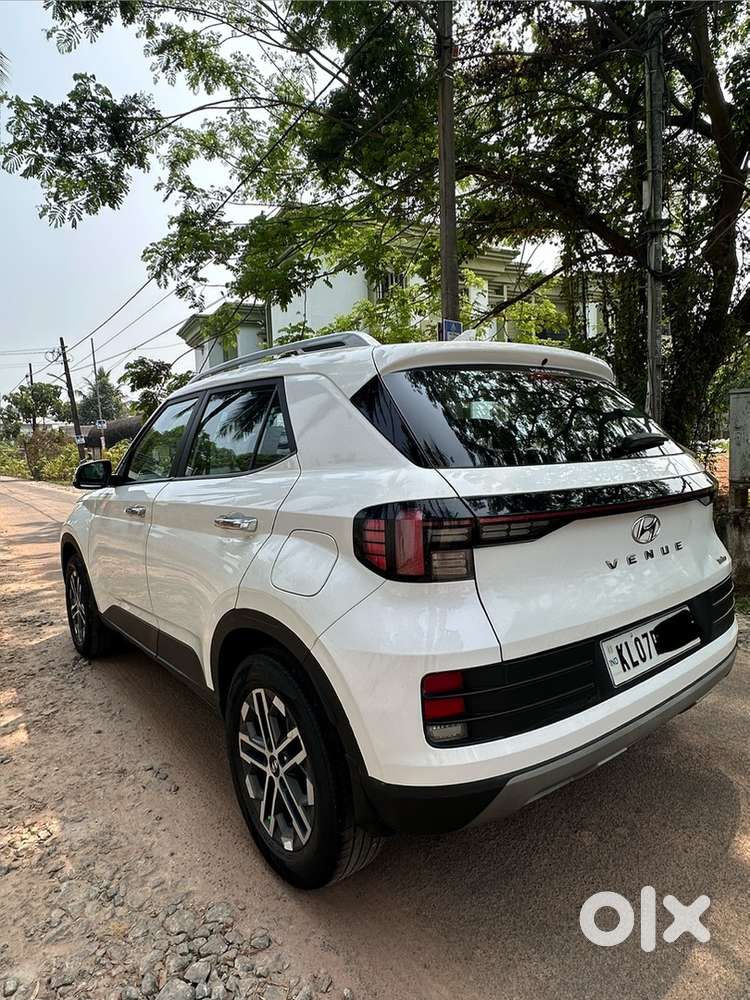 Hyundai Venue 2023 Petrol Turbo Dct Good Condition Single Owner