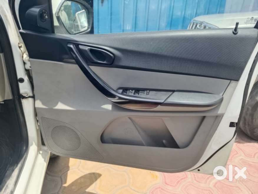Tata Tiago 1.2 Revotron Xt (o), 2019, Petrol