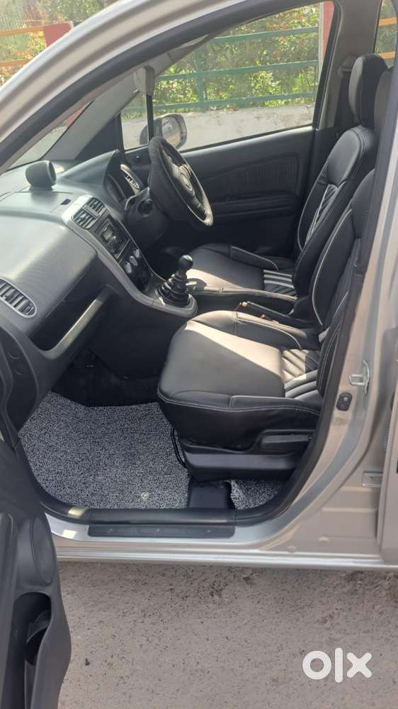Maruti Suzuki Ritz Vxi, 2013, Petrol