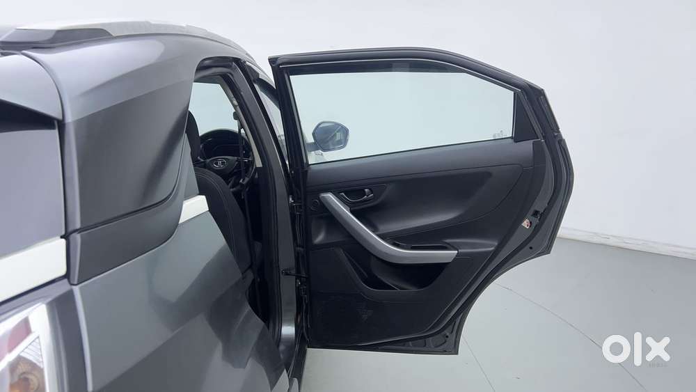 Tata Nexon 1.5 Revotorq Xm (s), 2022, Diesel