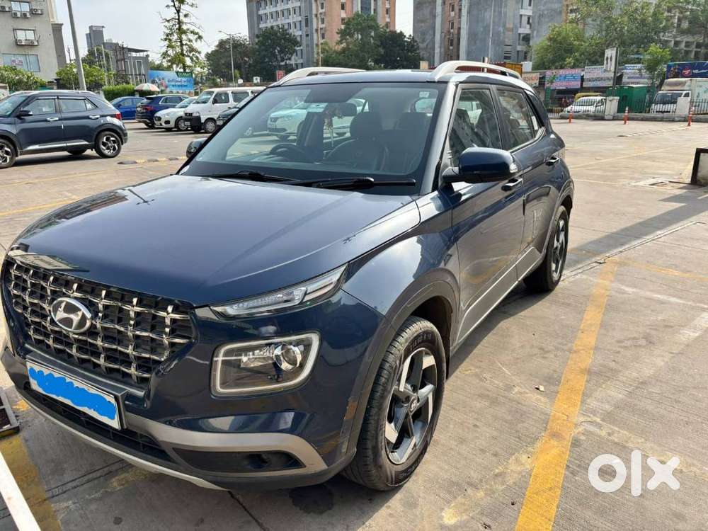 Hyundai Venue 2019 Petrol 75000 Km Driven